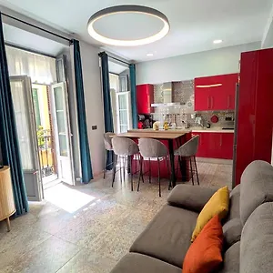 Alma De 2br With Art History & Comfort In The Heart Of The Apartamento Málaga